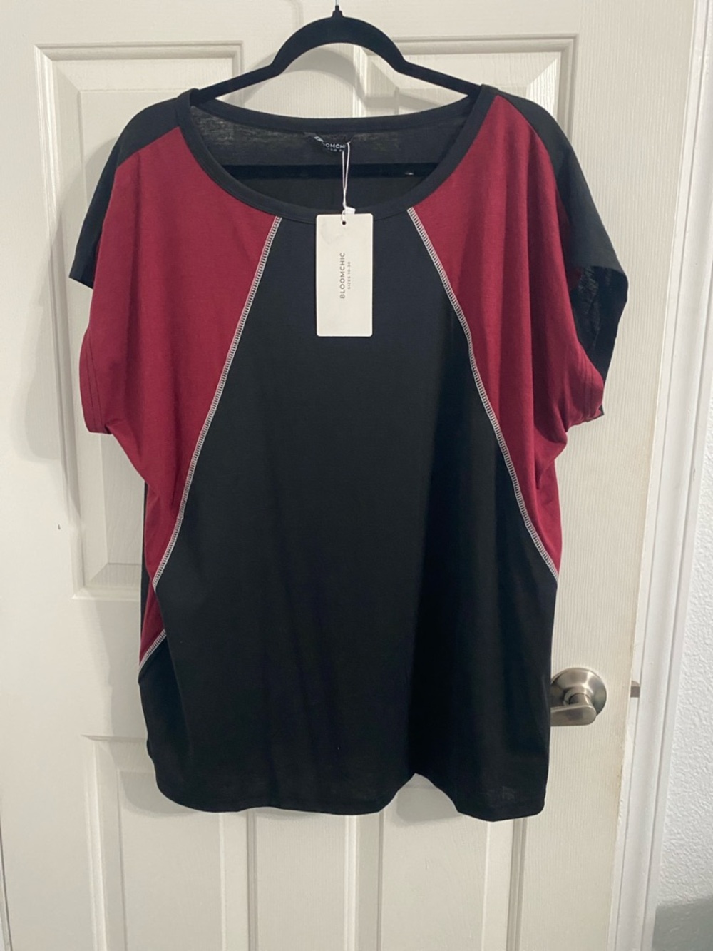 BloomChic Black and Burgundy Short Sleeve Colorblock Tee
